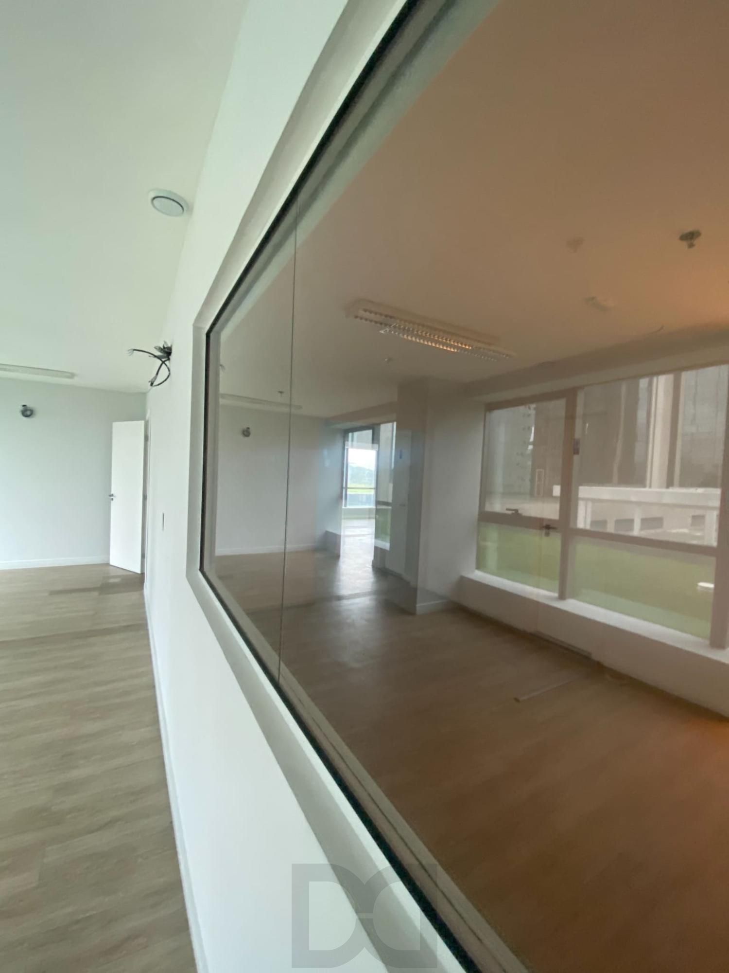 Sala Comercial no Bairro Praia de Belas - Porto Alegre — foto 11
