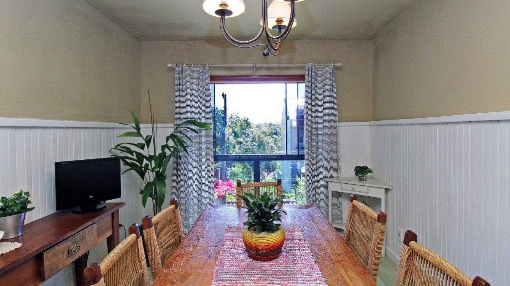 Sobrado 3 dormitórios, 1suíte, área gourmet com churrasqueira, piscina. — foto 18