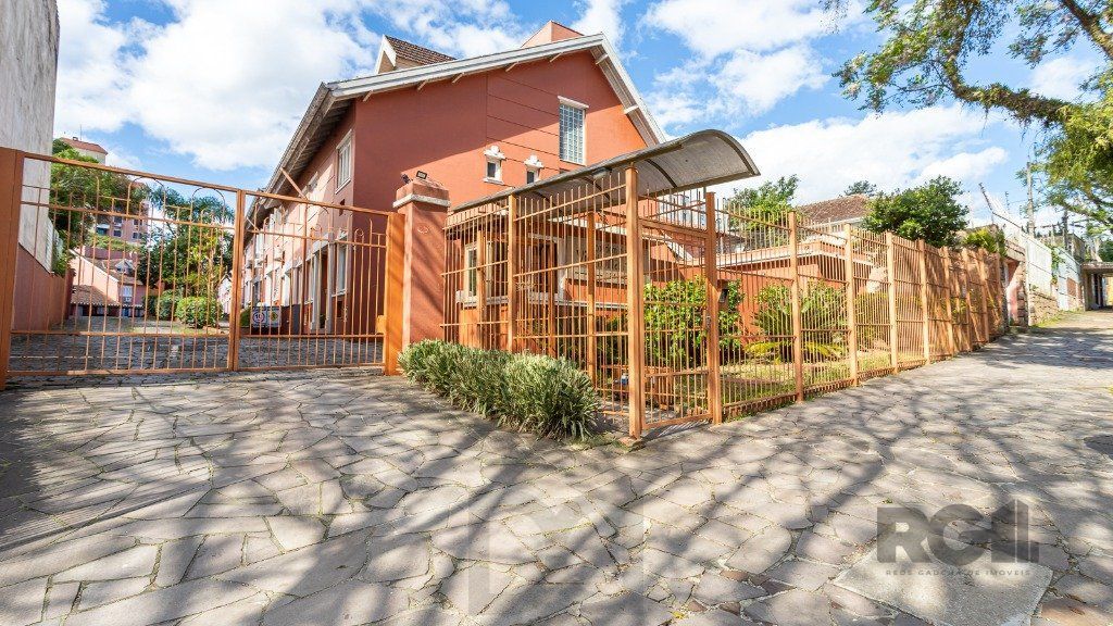 Casa em condomínio de 109m² - 3 dormitórios, 1 suíte e 1 vaga no bairro Teresópolis — foto 41