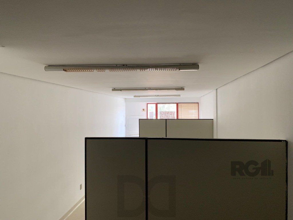 Sala comercial de 36m² no bairro Menino Deus — foto 7