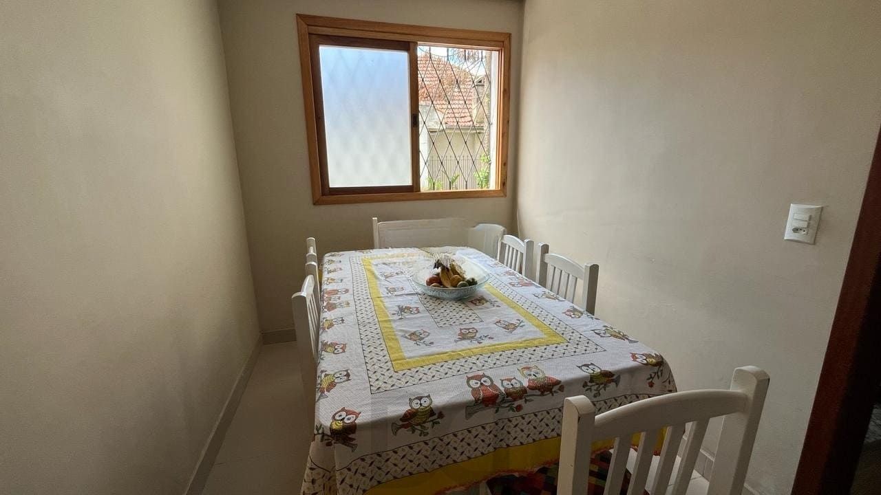 Casa de 4 dormitórios no bairro Santo Antônio, Porto Alegre — foto 16