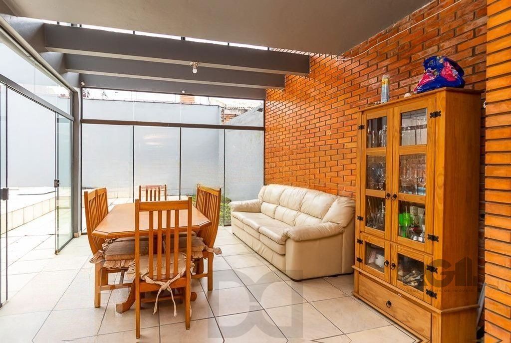 Casa de 245m² com 5 dormitórios no bairro Sarandi — foto 25