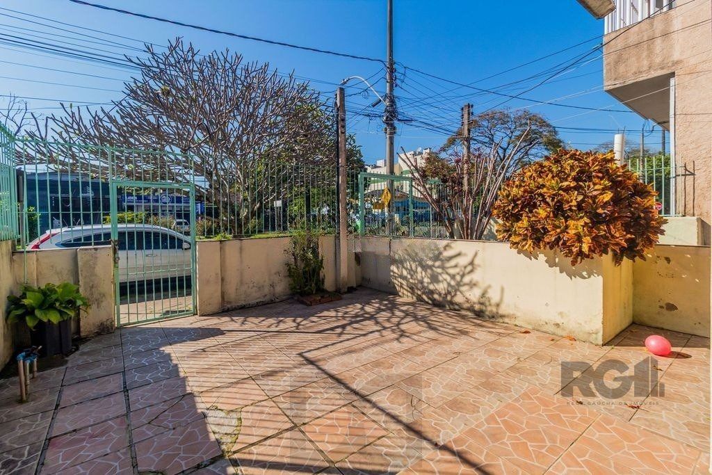 Casa com 4 dormitórios no bairro Santa Maria Goretti — foto 40