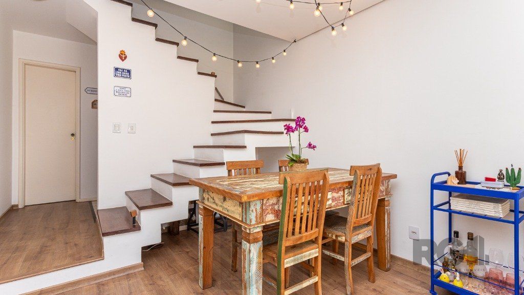 Casa em condomínio de 109m² - 3 dormitórios, 1 suíte e 1 vaga no bairro Teresópolis — foto 6