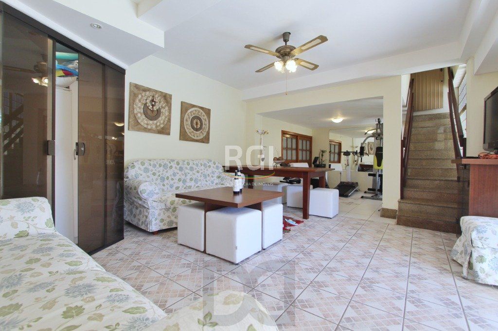 Casa para Venda - 250m², 3 dormitórios, sendo 1 suites, Teresópolis — foto 22