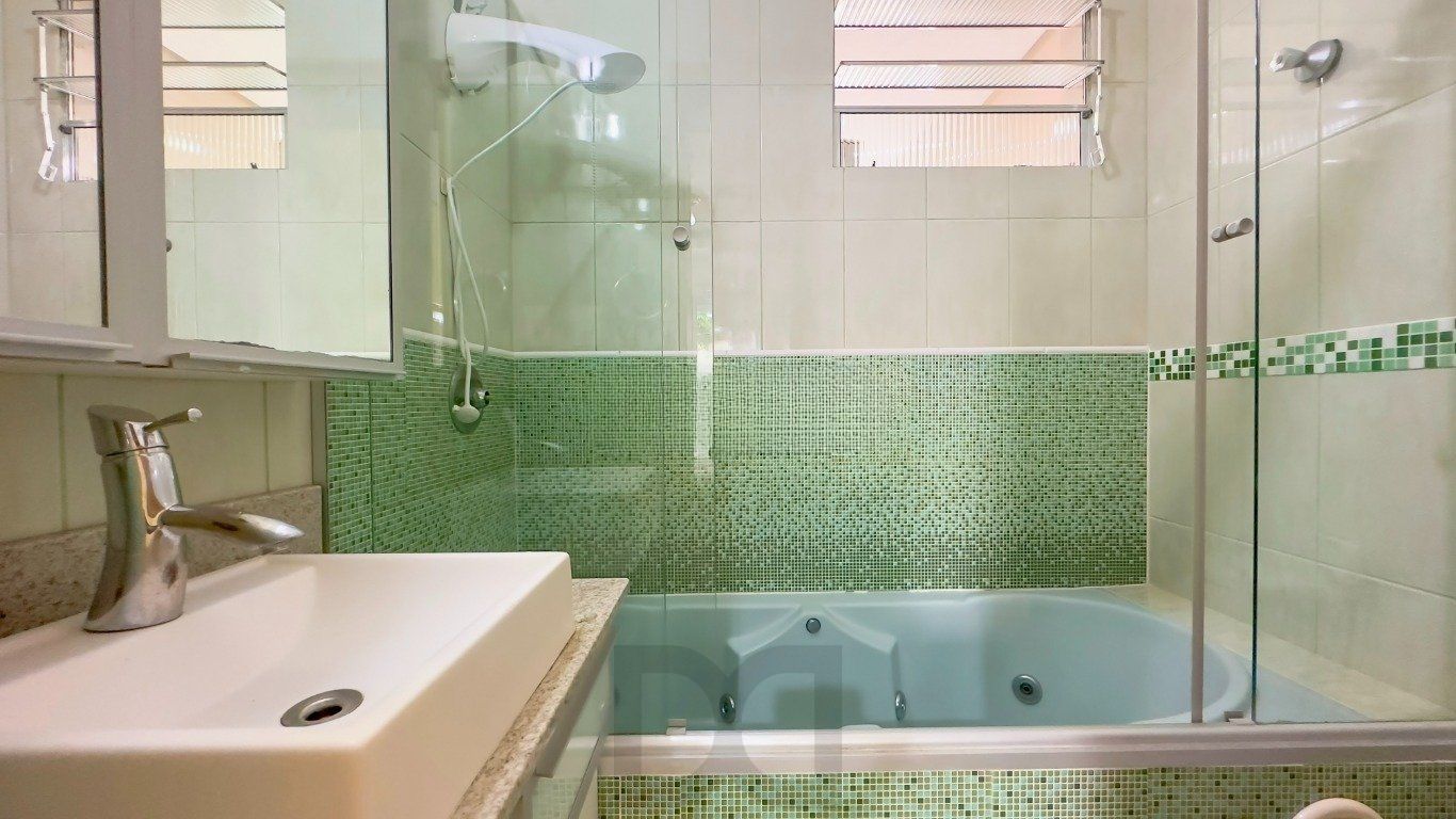 Casa de 3 dormitórios à venda no Bairro Azenha, Porto Alegre. — foto 17