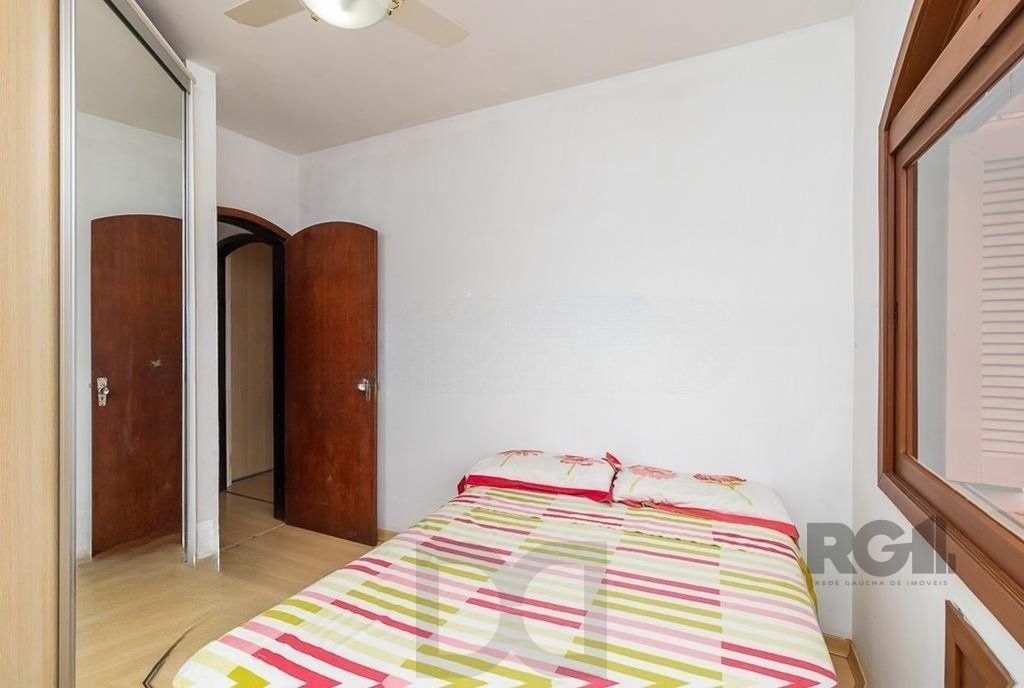 Casa de 245m² com 5 dormitórios no bairro Sarandi — foto 19