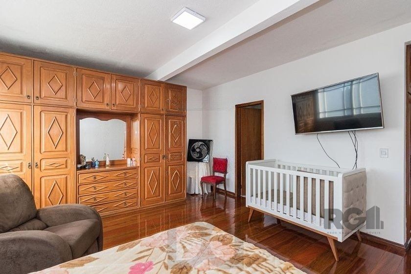 Casa Mista 266m² - 4 dormitórios, 1 suíte, 3 vagas no bairro Parque Santa Fé — foto 5