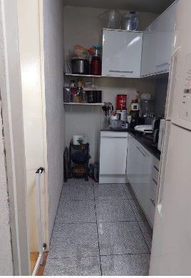 Apartamento de 2 dormitórios com sacada e 1 vaga de garagem no bairro Medianeira. — foto 8