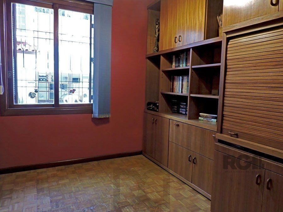 Casa 4 Dormitórios Bairro Gloria — foto 9