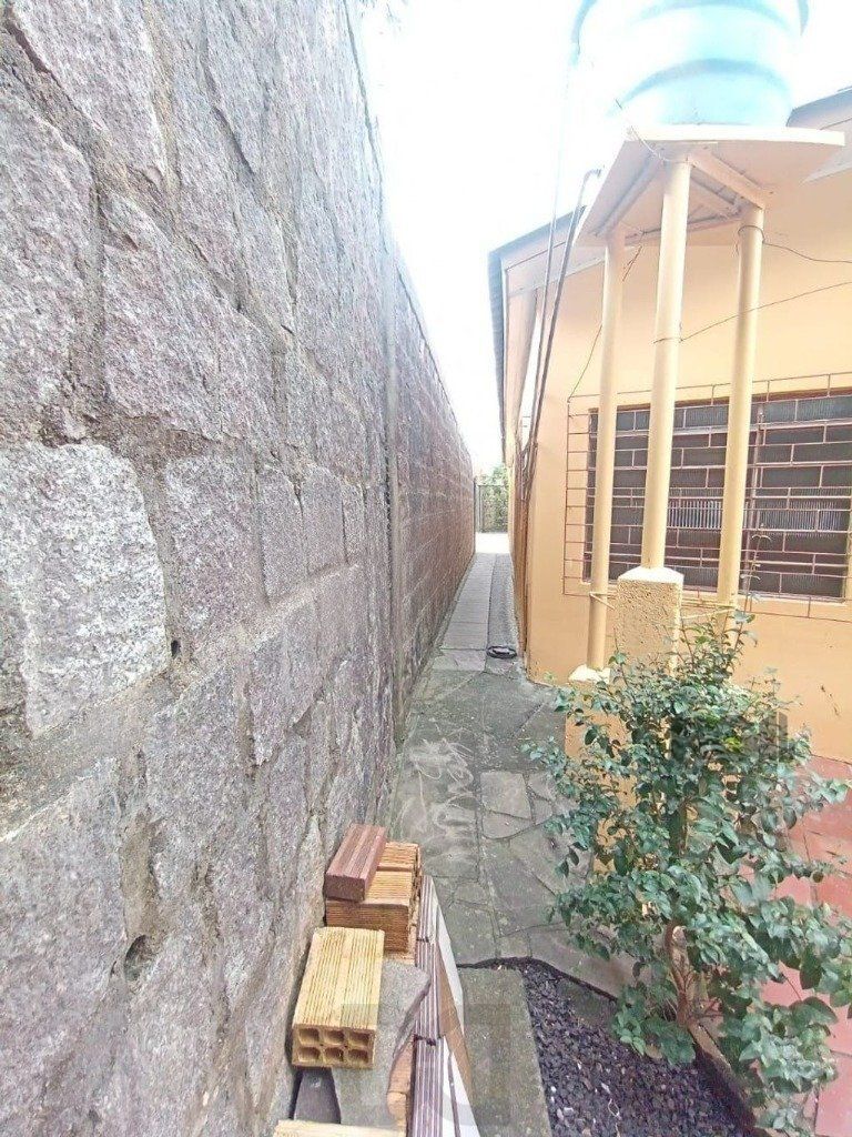 Casa de 2 dormitórios no bairro Campo Novo — foto 11