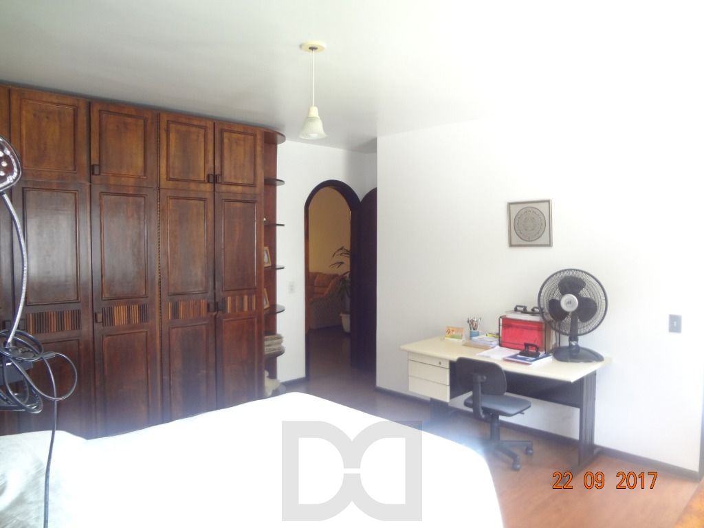 Casa para Venda - 365m², 4 dormitórios, sendo 2 suites, 6 vagas - Nonoai — foto 13