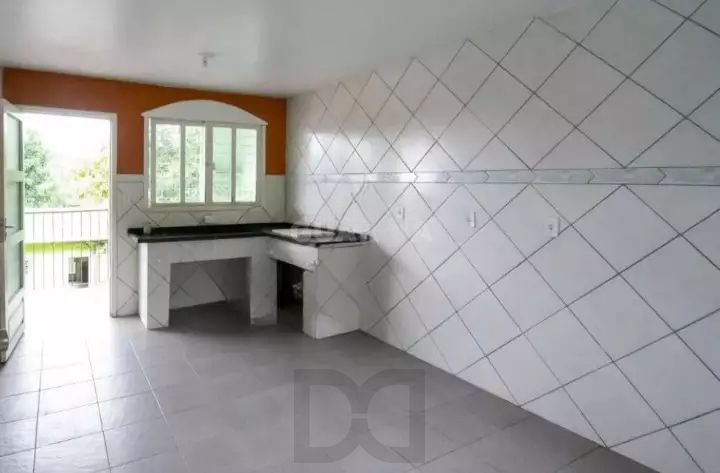 VENDE – AMPLA CASA RESIDENCIAL COM PISCINA E 5 VAGAS — foto 17