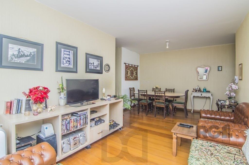 Apartamento para Venda - 90.85m², 3 dormitórios, Petrópolis — foto 1