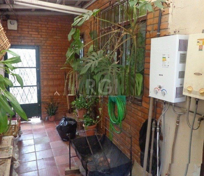 Casa para Venda - 200m², 5 dormitórios, sendo 1 suites, 4 vagas - Glória — foto 29