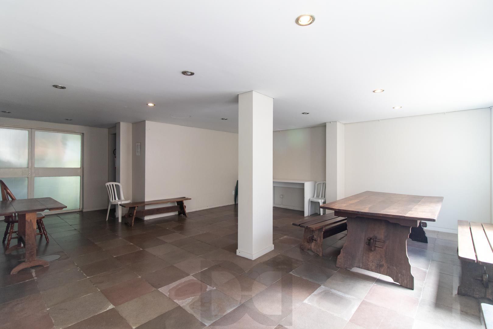 Apartamento de 03 dormitorios com suite e vaga coberta no bairro Menino Deus — foto 30