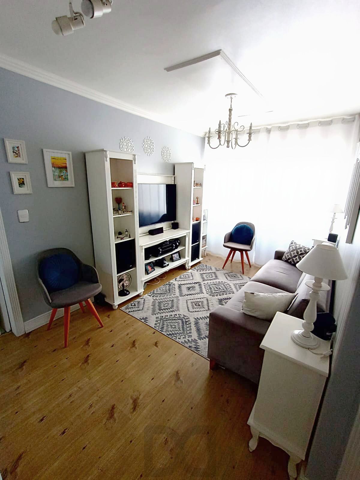Apartamento com 2 quartos e 69m² à venda em Jardim Planalto, Porto Alegre. — foto 1