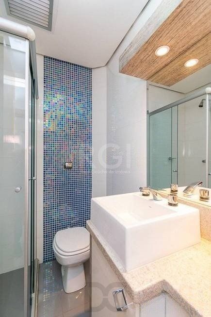 EXCELENTE COBERTURA COM 2 DORMITÓRIOS, PISCINA E 1 VAGA DE GARAGEM. — foto 15