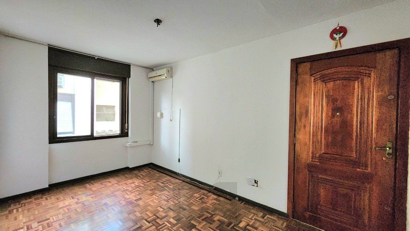 Apartamento com 2 Quartos e 1 banheiro à Venda, 67 m² no bairro Cavalhada — foto 8