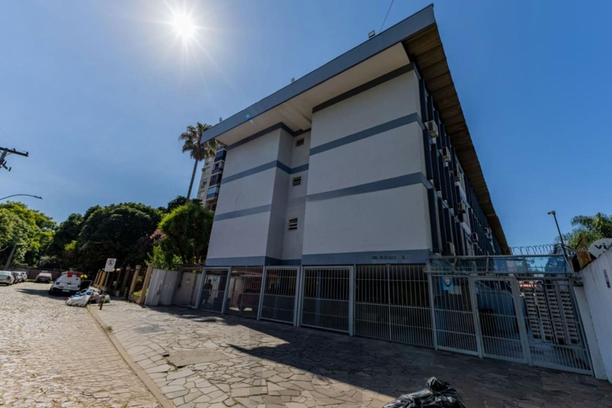 Apartamento de 2 dormitorios à venda em Glória, Porto Alegre. — foto 1