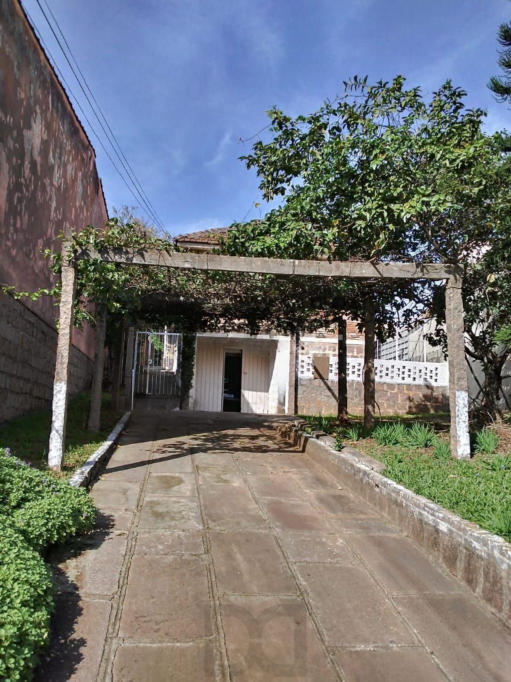 Casa com 4 dormitórios no bairro Gloria - Porto Alegre — foto 2