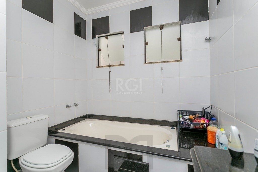 Excelente casa em condomínio com 3 suítes, piscina e 3 vagas de garagem — foto 15