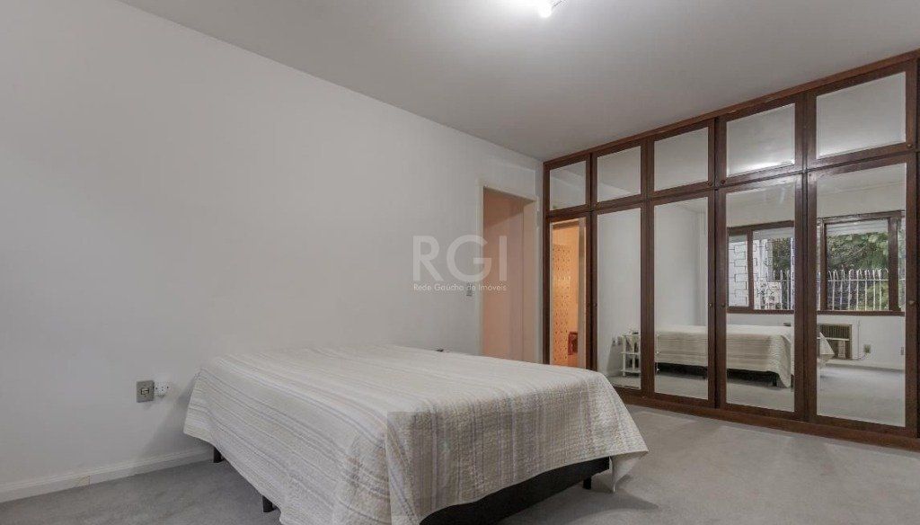 Casa para Venda - 327m², 4 dormitórios, sendo 1 suites, 3 vagas - Chácara das Pedras — foto 41