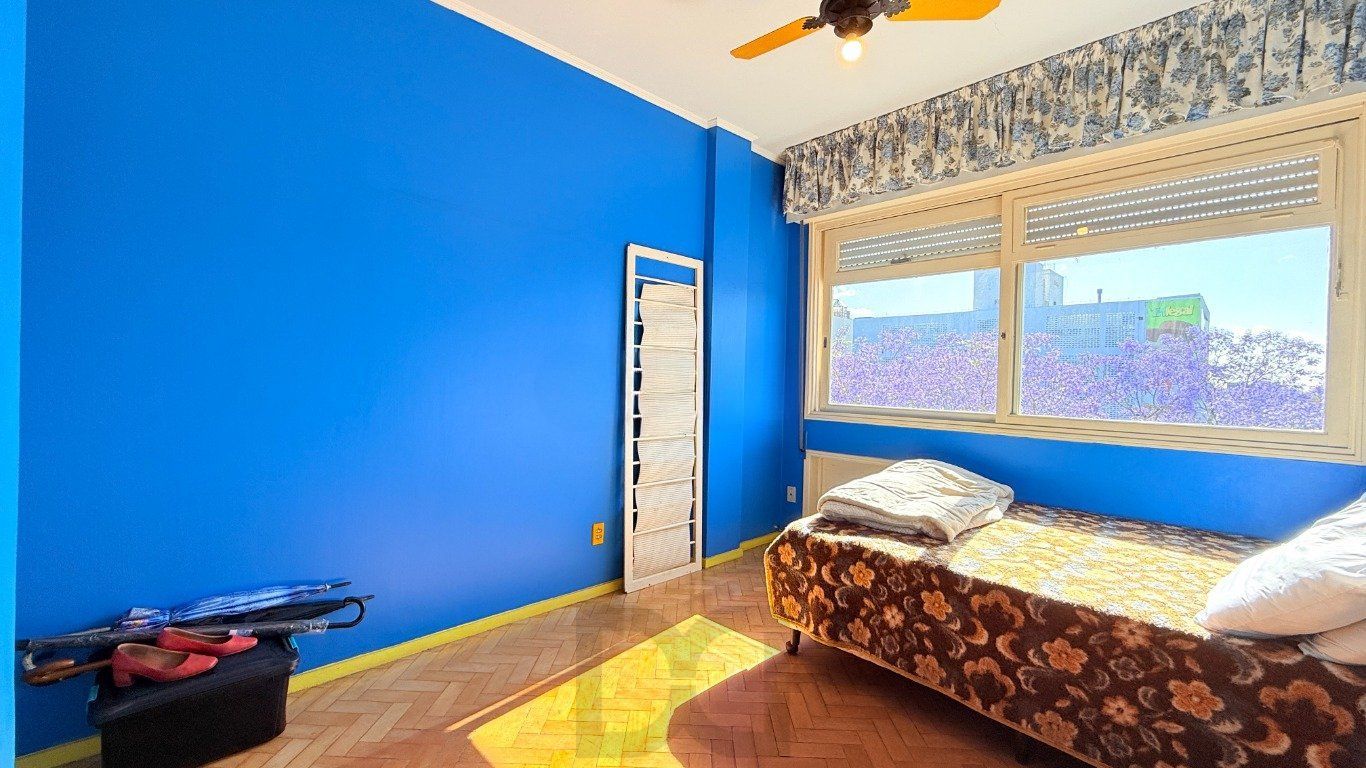 Apartamento de 3 dormitórios à venda no Bairro Petrópolis, Porto Alegre. — foto 8