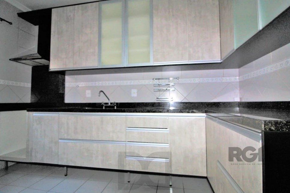 Casa em condomínio 111m² - 3 dormitórios sendo 1 suíte e 4 vagas no bairro Espirito Santo — foto 13