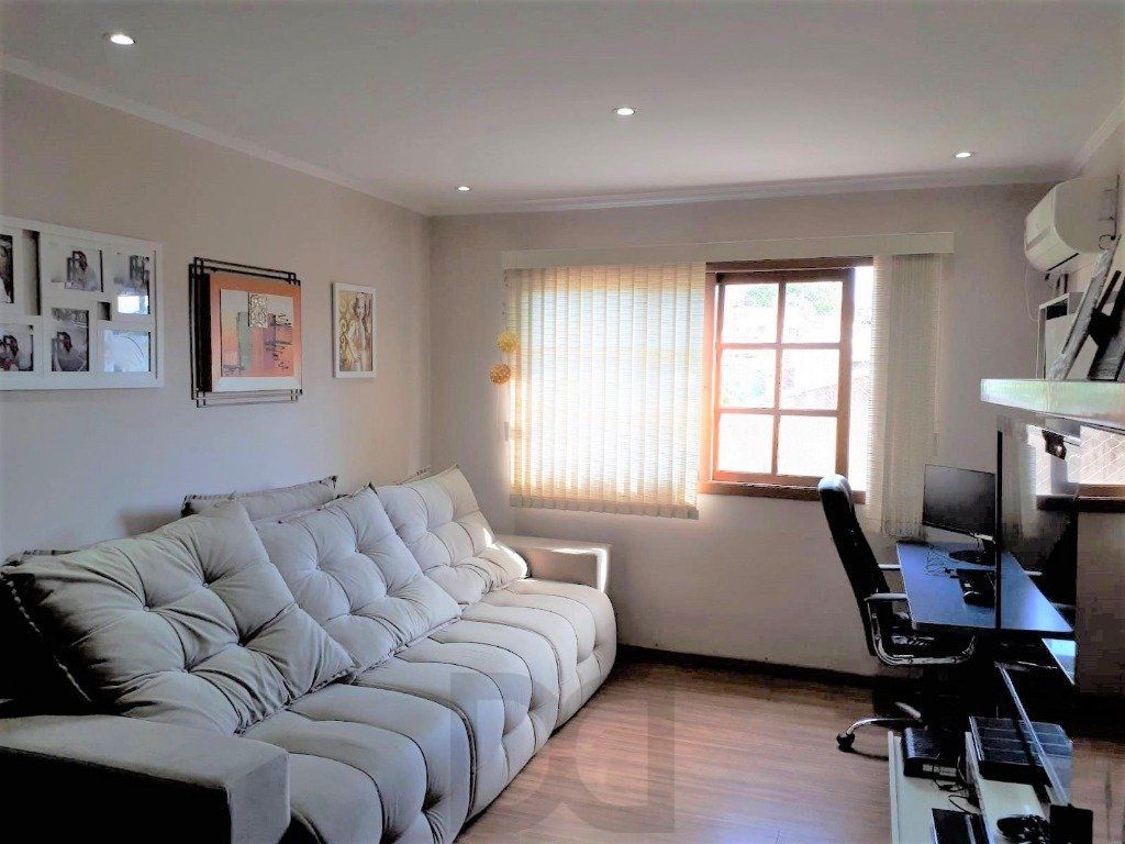 Apartamento para Venda - 67.87m², 2 dormitórios, 1 vaga - Nonoai — foto 1