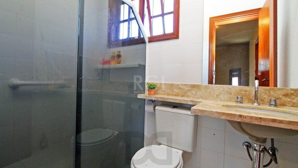 Sobrado 3 dormitórios, 1suíte, área gourmet com churrasqueira, piscina. — foto 26