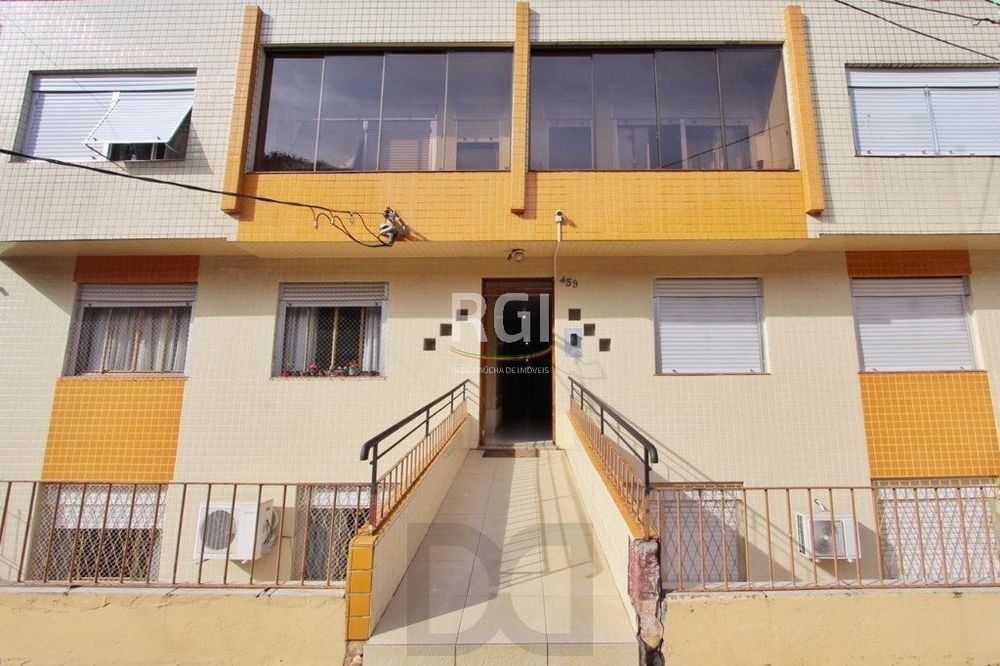Apartamento 02 dormitórios, reformado — foto 1