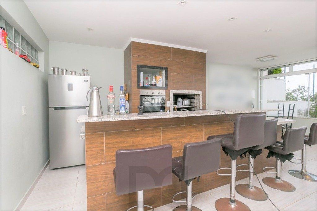 Casa para Venda - 279m², 3 dormitórios, sendo 1 suites, 4 vagas - Teresópolis — foto 31
