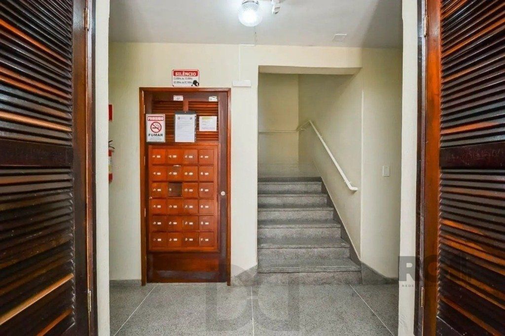 Apartamento de 2 dormitórios no bairro Cristal — foto 16