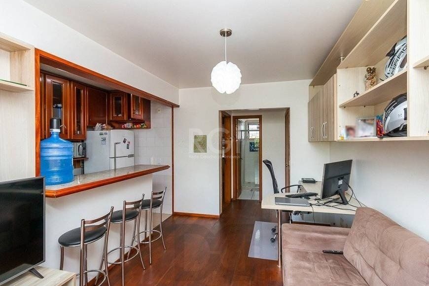 Apartamento para Venda - 43m², semi mobiliado, 1 dormitório, churrasqueira e 1 vaga de garagem no bairro Partenon — foto 8