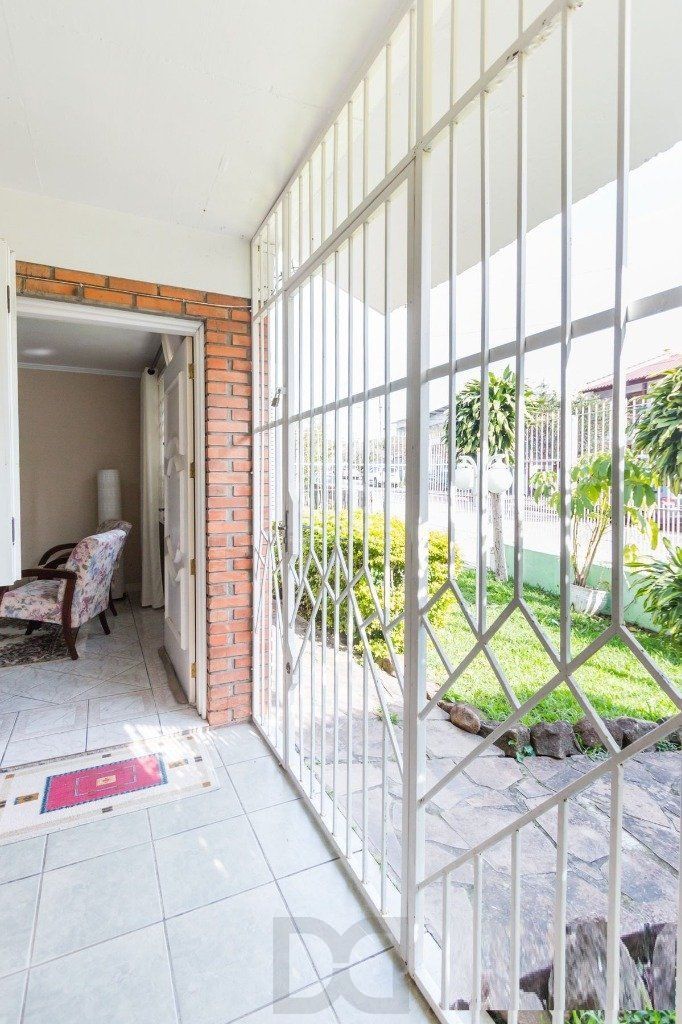 Casa para Venda - 258m², 3 dormitórios, sendo 1 suites, 4 vagas - Teresópolis — foto 30