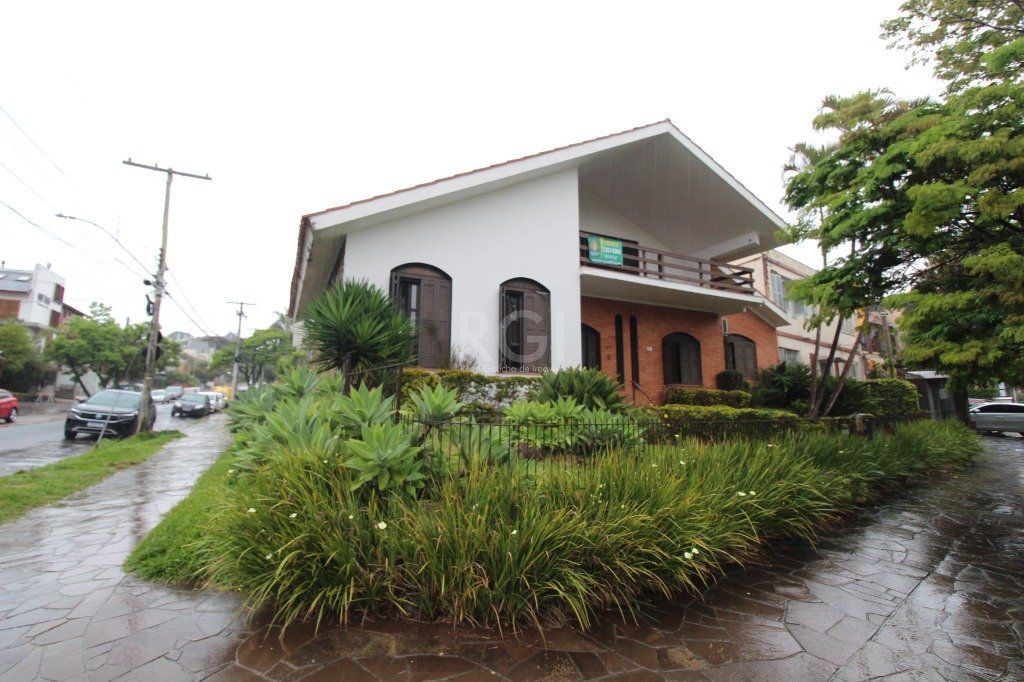 Casa para Venda - 406.36m², 6 dormitórios, sendo 6 suites, 2 vagas - Chácara das Pedras — foto 2