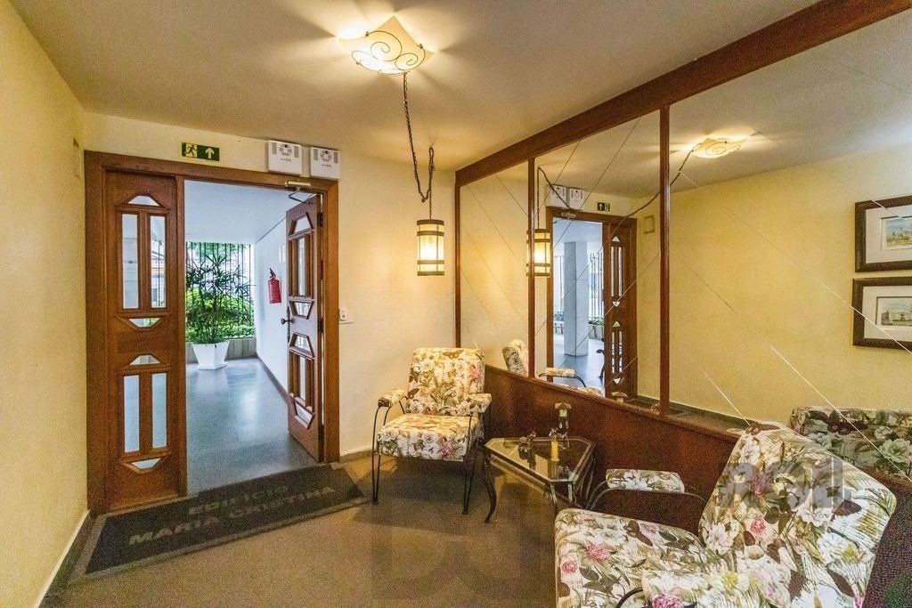 Apartamento 86m² - 3 dormitórios, 2 banheiros, 1 vaga no bairro Petrópolis — foto 21