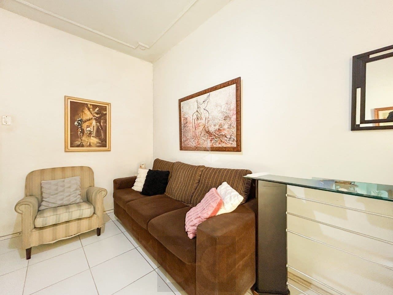 Apartamento de 2 dormitorios à venda em Santa Cecília - Porto Alegre — foto 1
