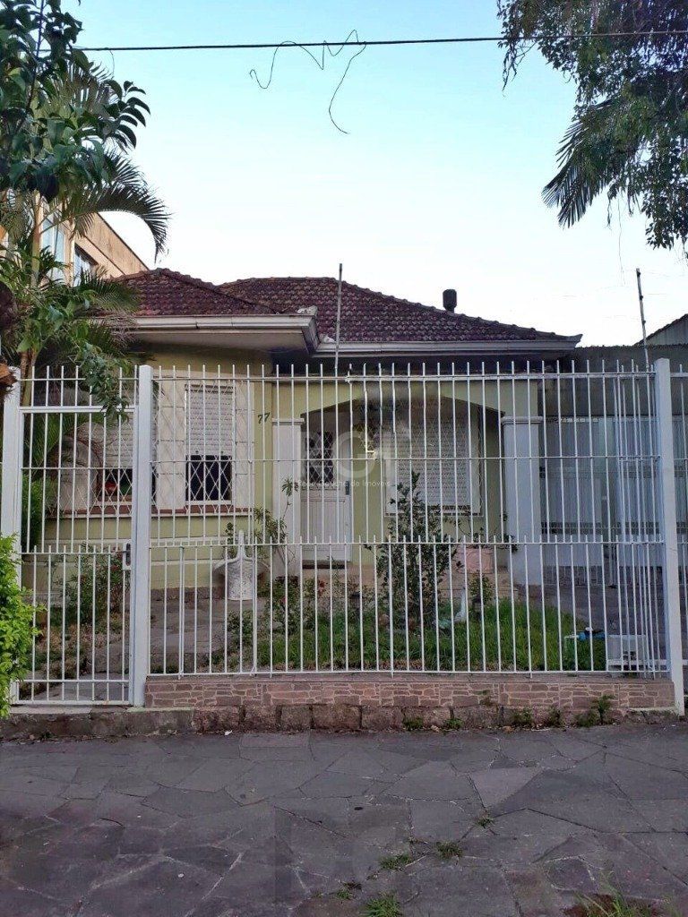 Casa para Venda - 142m², 3 dormitórios, sendo 1 suites, Partenon — foto 1