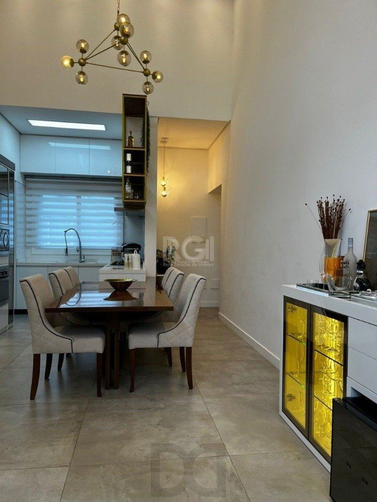 EXCELENTE APARTAMENTO COM 2 DORMITÓRIOS, 2 SUÍTES, 2 VAGAS DE GARAGEM. — foto 5