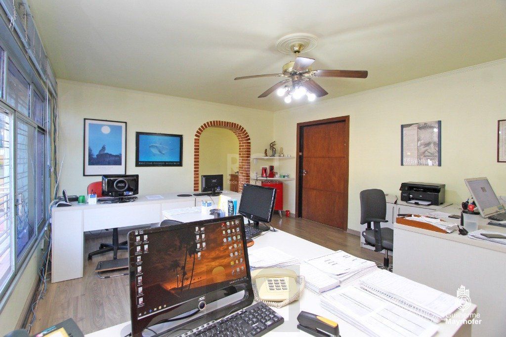 Casa para Venda - 500m², 5 dormitórios, sendo 2 suites, 5 vagas - Menino Deus — foto 4