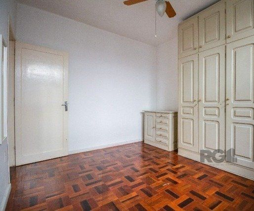 apartamento amplo e bem localizado de 2 dormitórios+dependência — foto 7