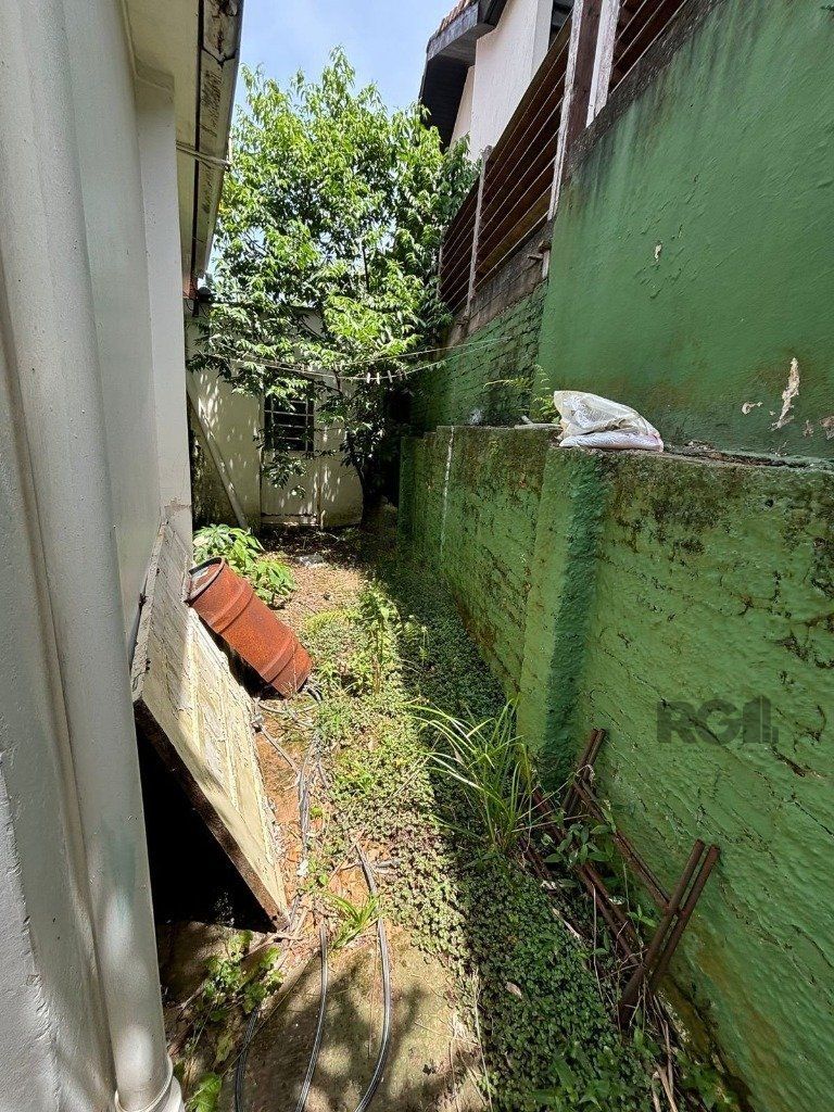 Casa com 3 quartos, 4 vagas e 120m² no bairro Vila Assução — foto 9