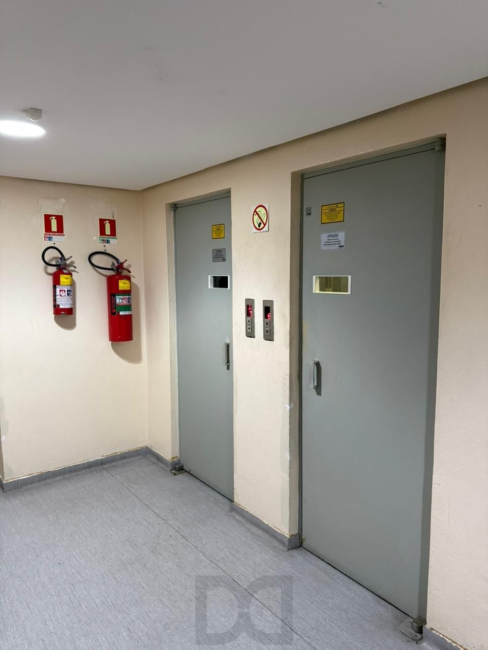 Sala Comercial à venda no bairro Menino Deus – Porto Alegre — foto 12