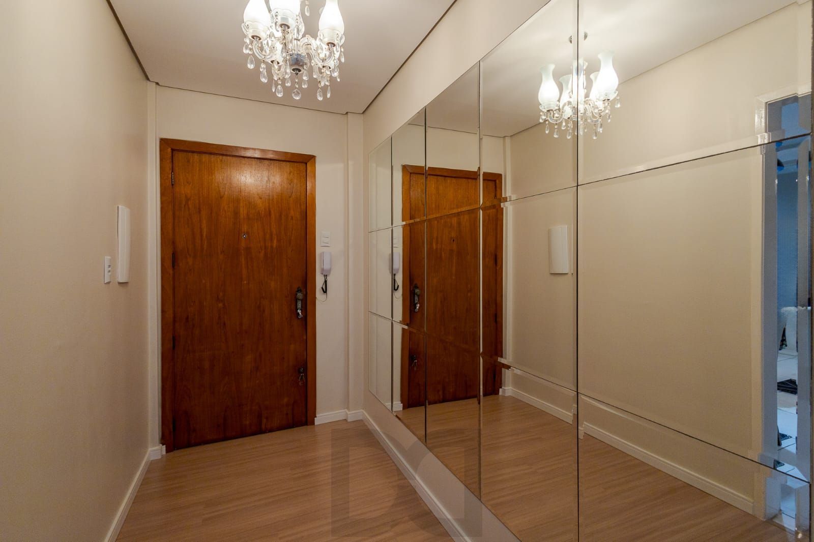 Apartamento de 80 m²semi mobiliado, 3 dormitórios e 1 suíte no Centro Histórico — foto 2