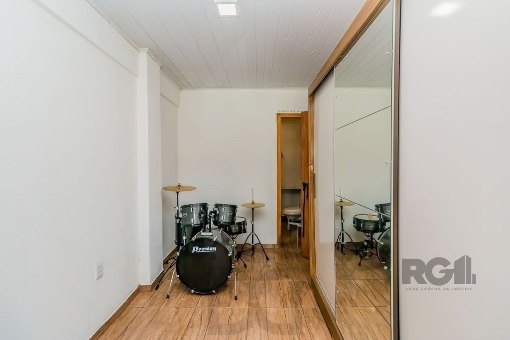 Casa de 2 dormitórios com 98m² no Bairro Lomba do Pinheiro — foto 17