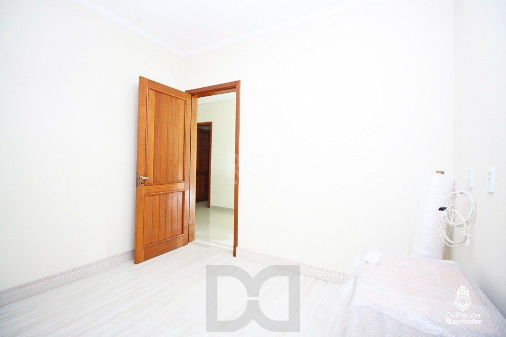 Casa para Venda - 246m², 3 dormitórios, sendo 2 suites, 3 vagas - Vila Ipiranga — foto 13