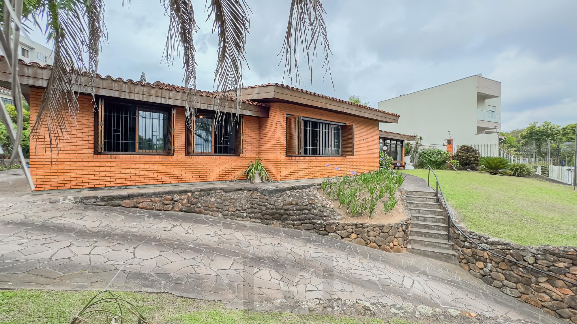 Casa com 3 quartos e 313m² à venda em Chácara das Pedras, Porto Alegre. Rua Joao Paetzel, Chácara Das Pedras, Porto Alegre — foto 18