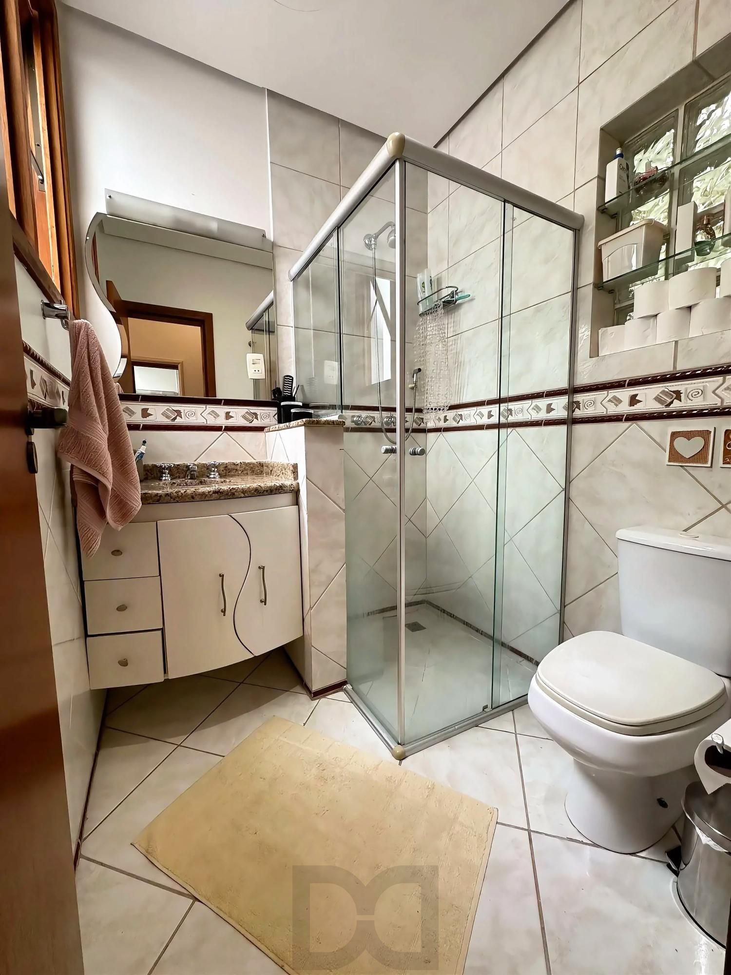 Casa com 4 dormitórios e 309m² à venda em Floresta, Porto Alegre. — foto 19